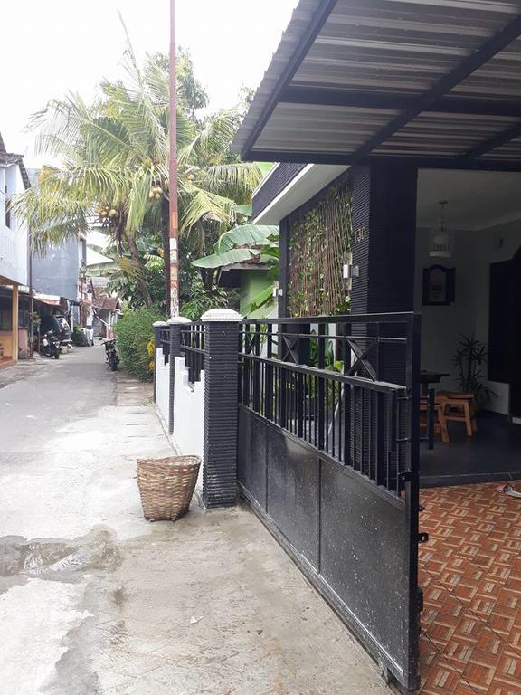 Hotel Renaya Griya Salakan Exterior foto